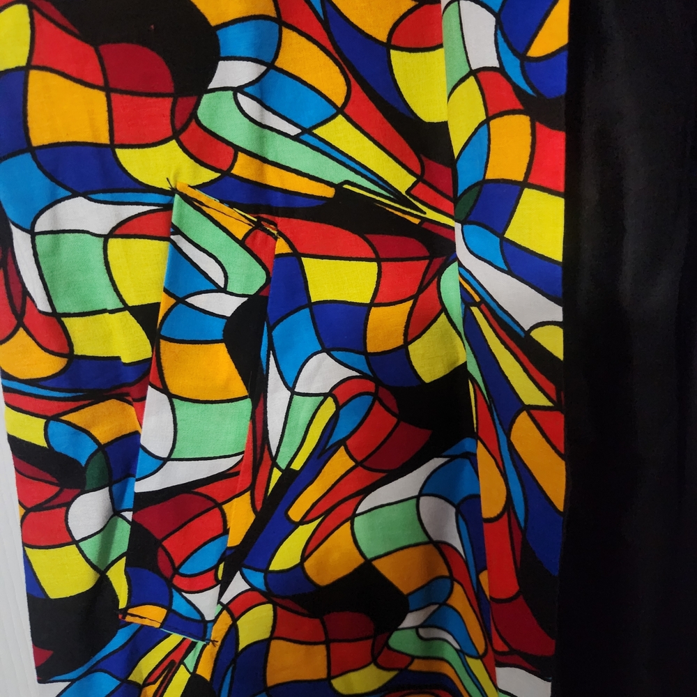 Colorful Geometric Patterned Vest - Picture 3 of 4